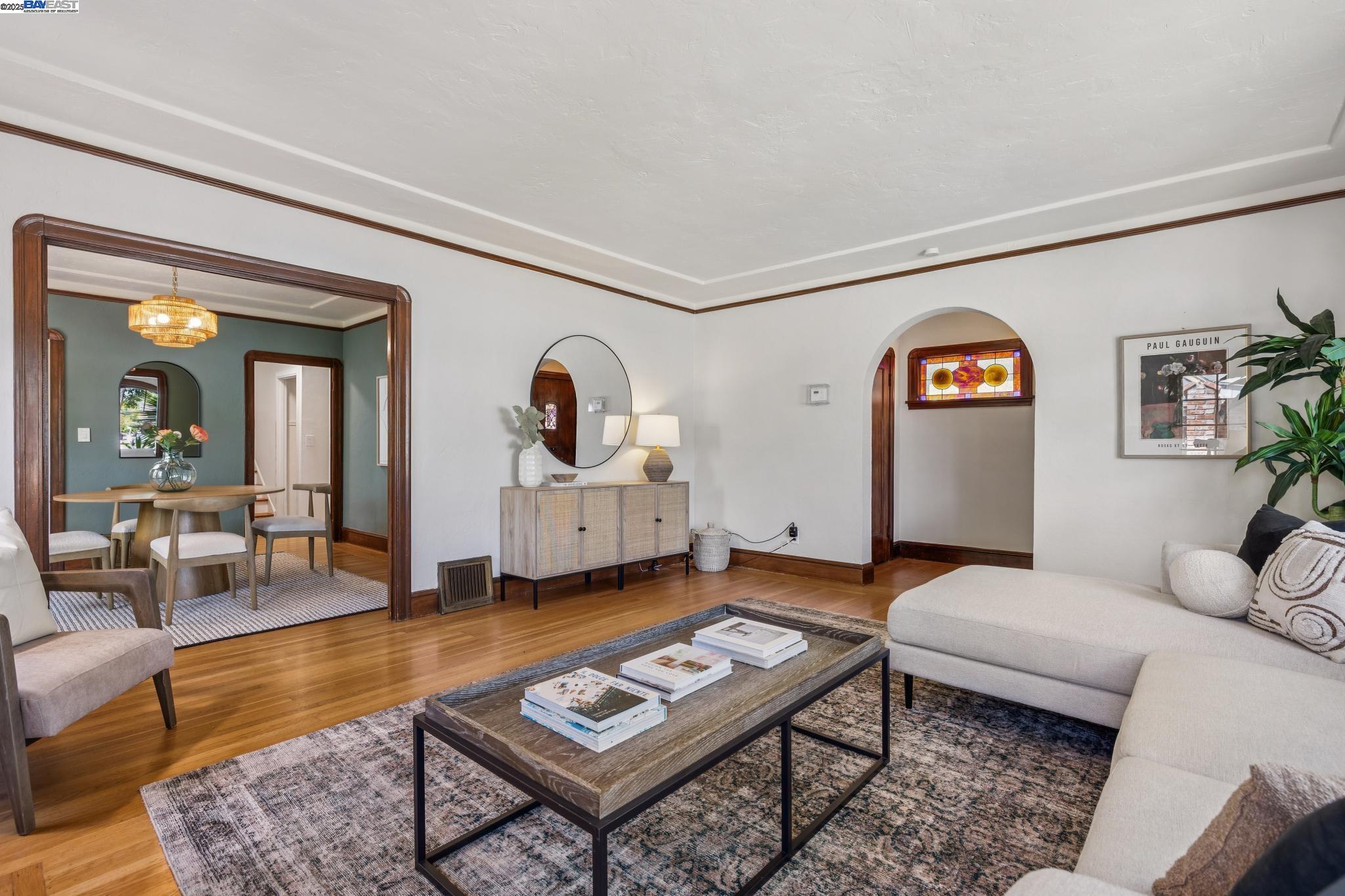 1336 Fernside