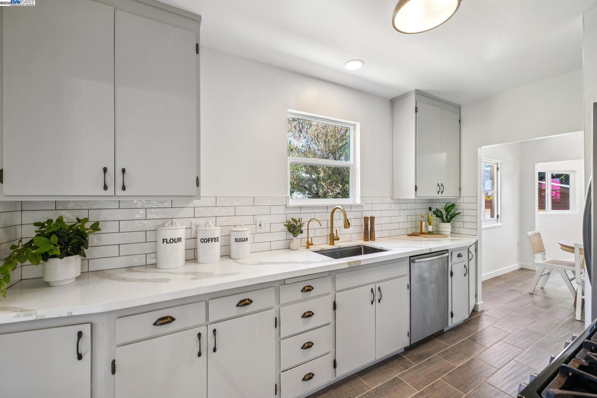 1336 Fernside