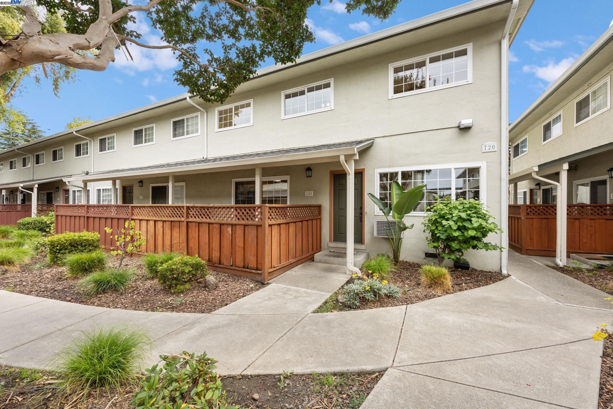 720 Fargo Ave # 14