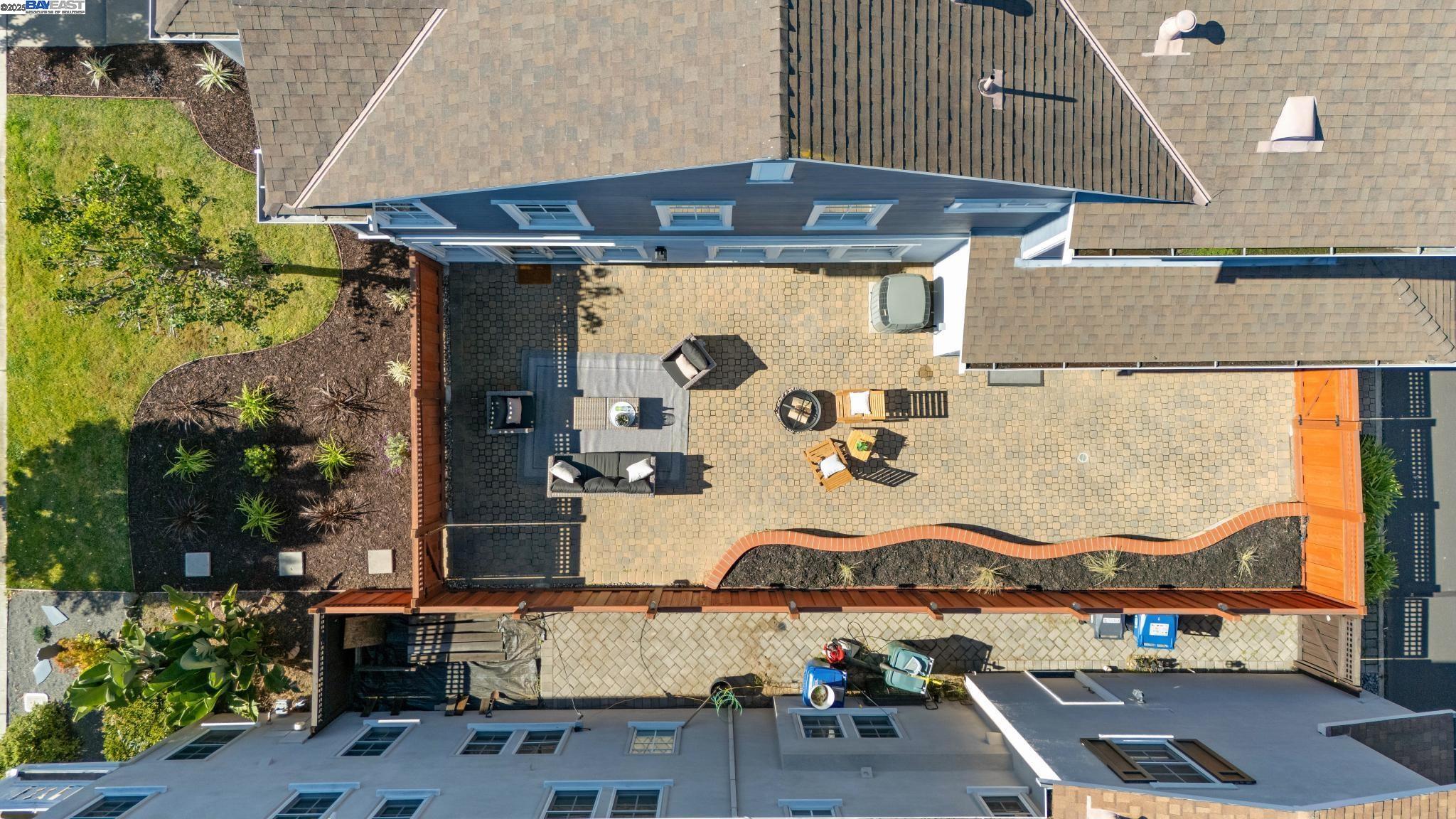 5 Cornelius Sq