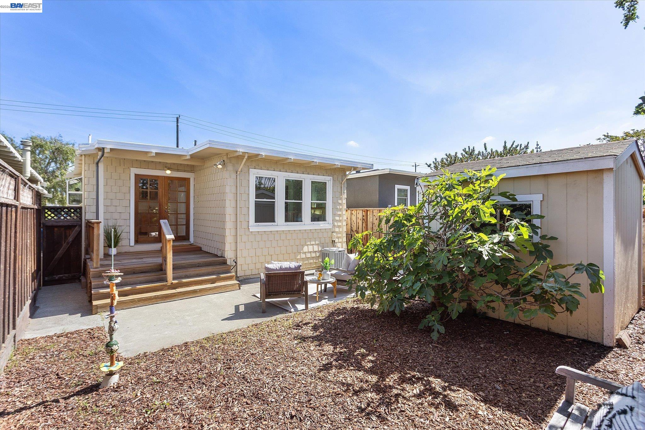 2516 Buena Vista Ave