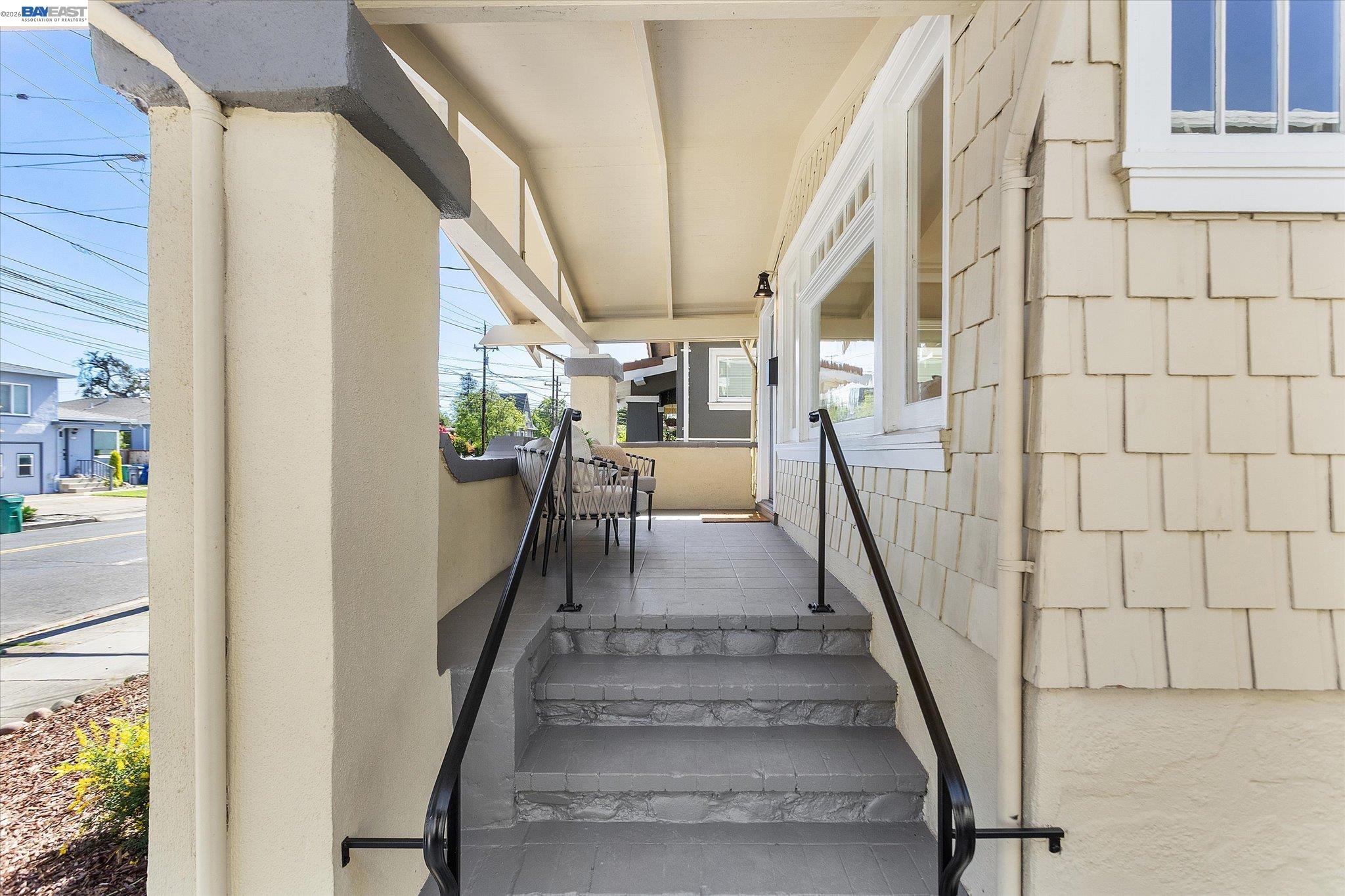 2516 Buena Vista Ave