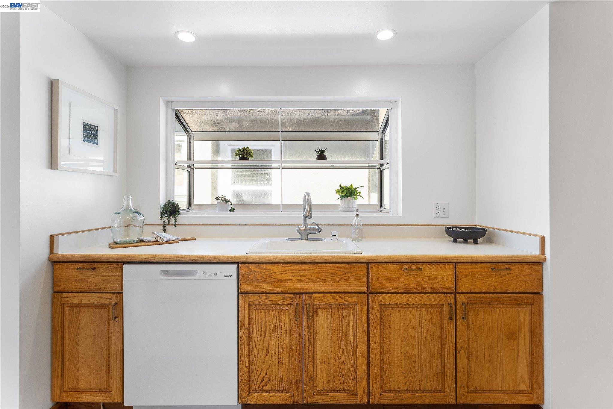 2516 Buena Vista Ave