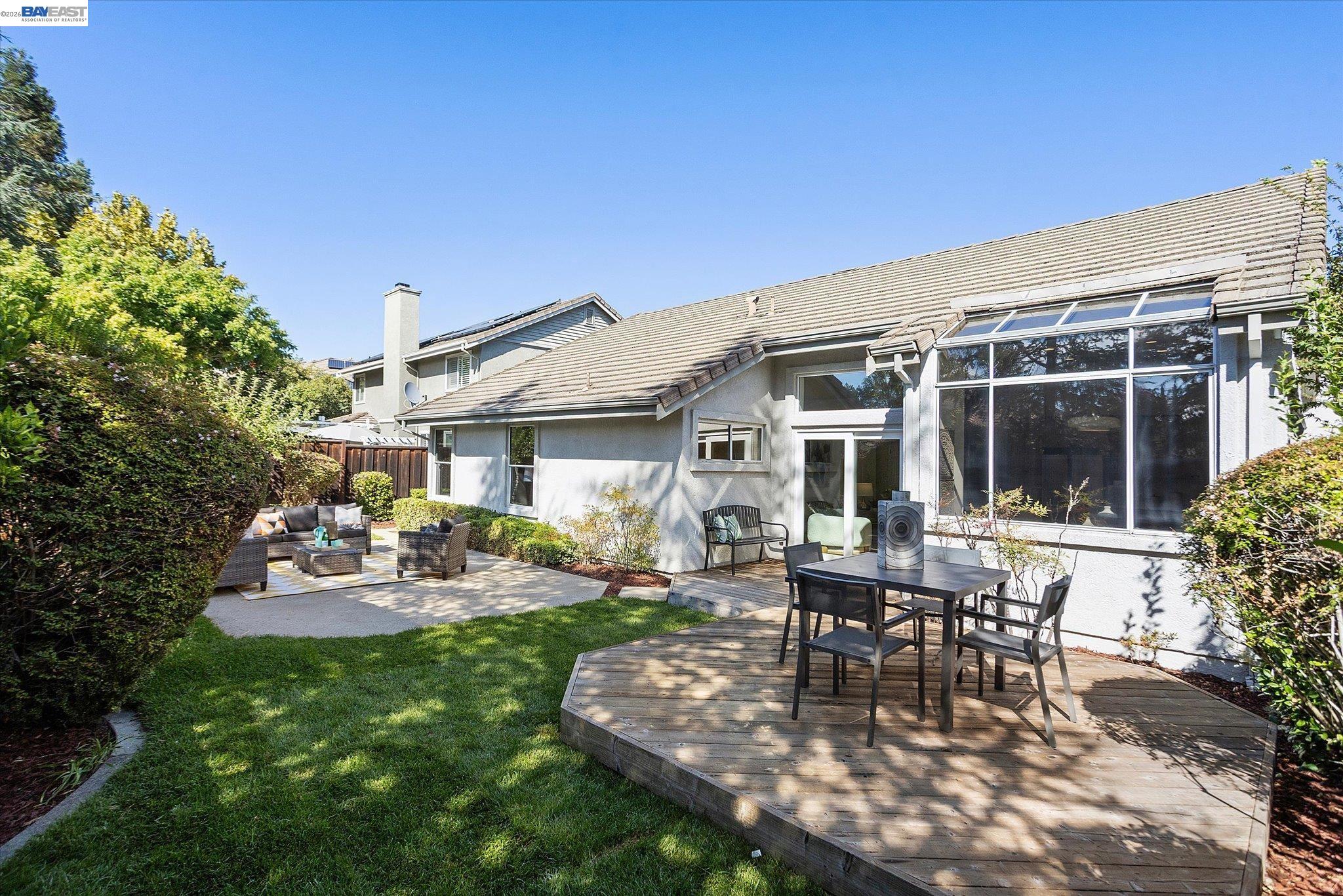 535 Zenith Ridge Rd