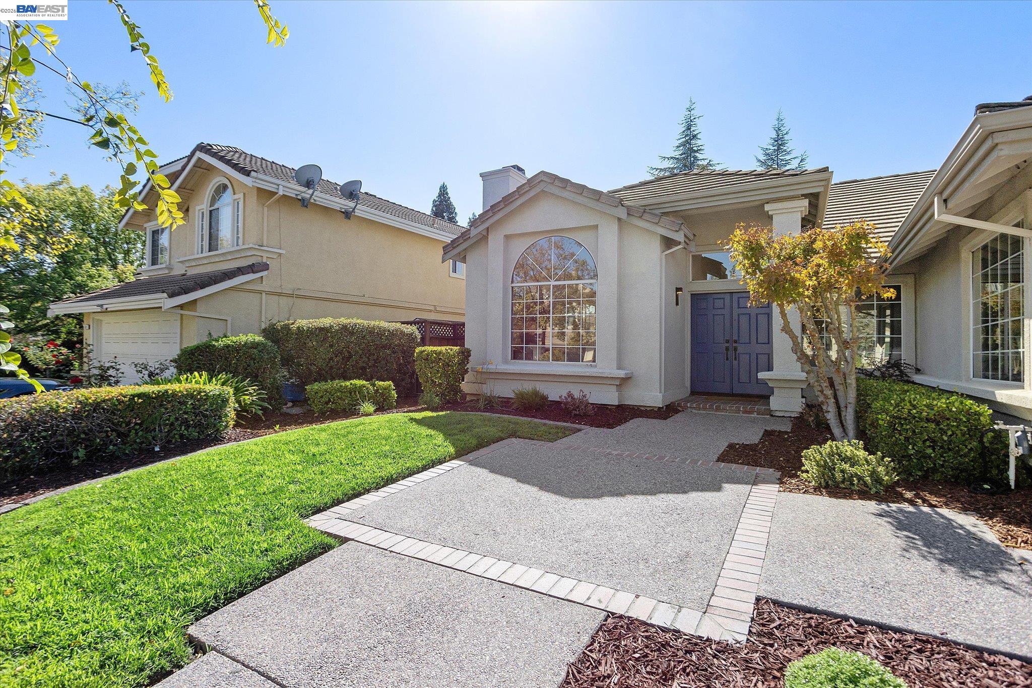 535 Zenith Ridge Rd