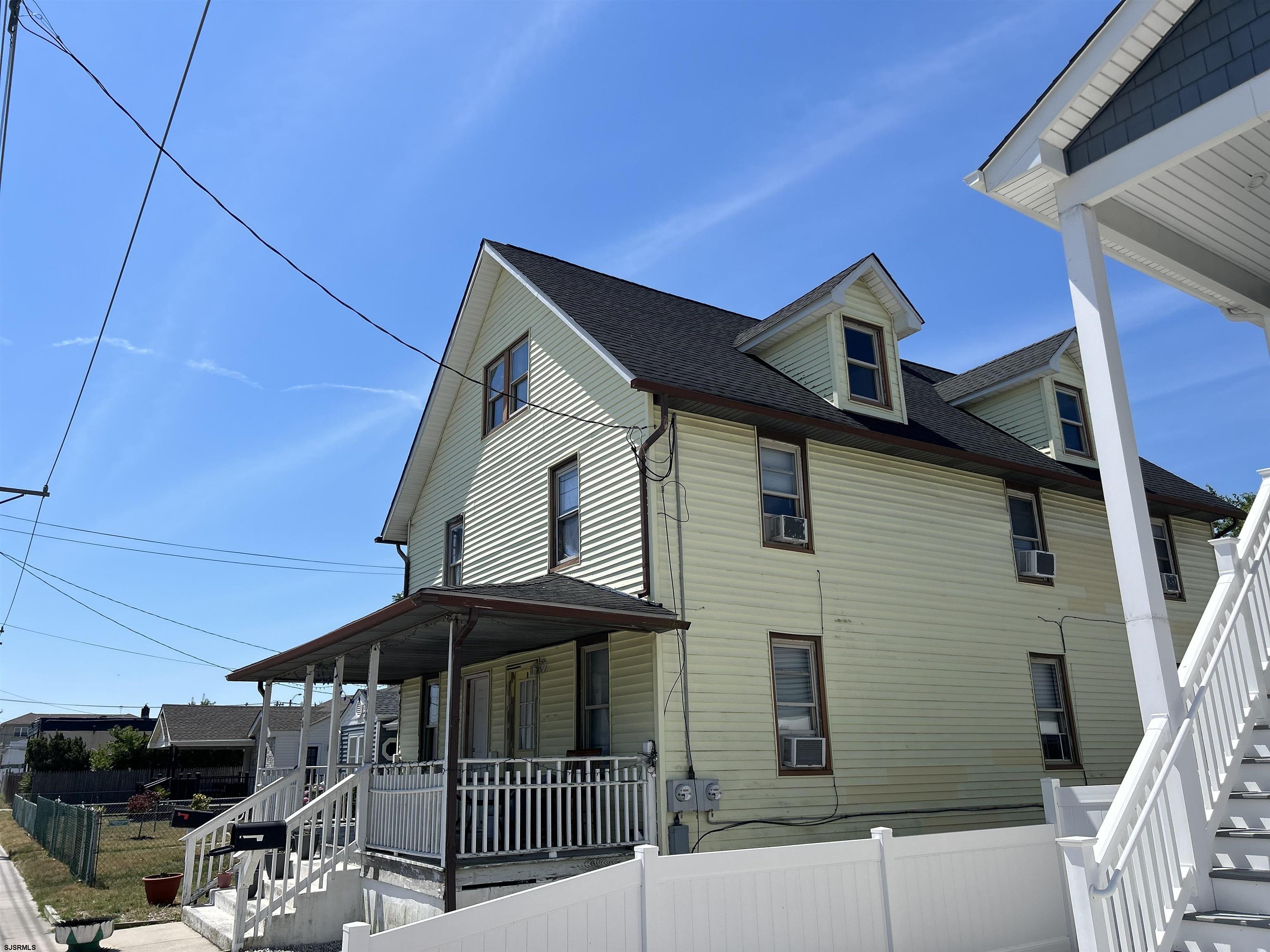 128-130 W Spicer