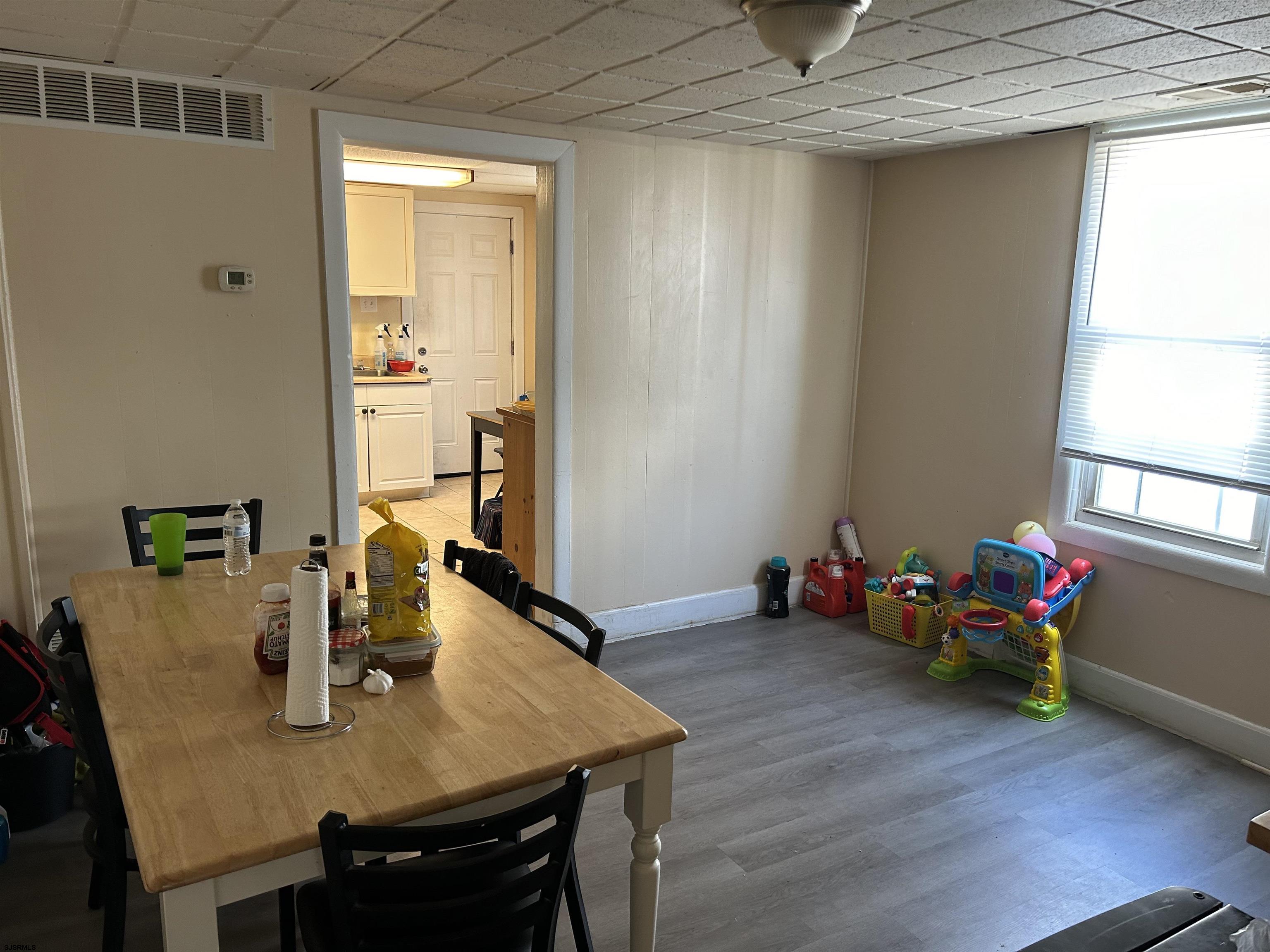 128-130 W Spicer