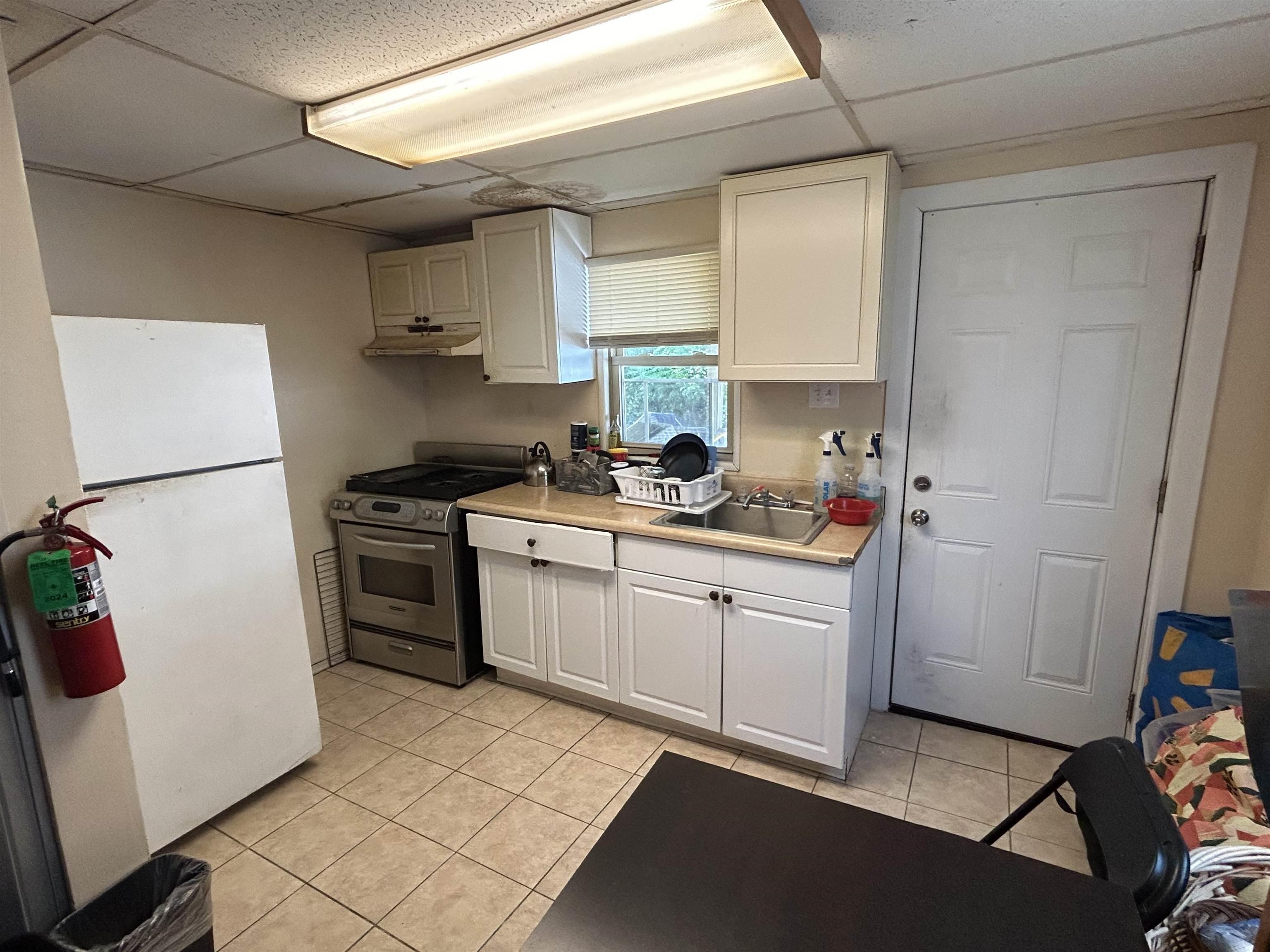 128-130 W Spicer