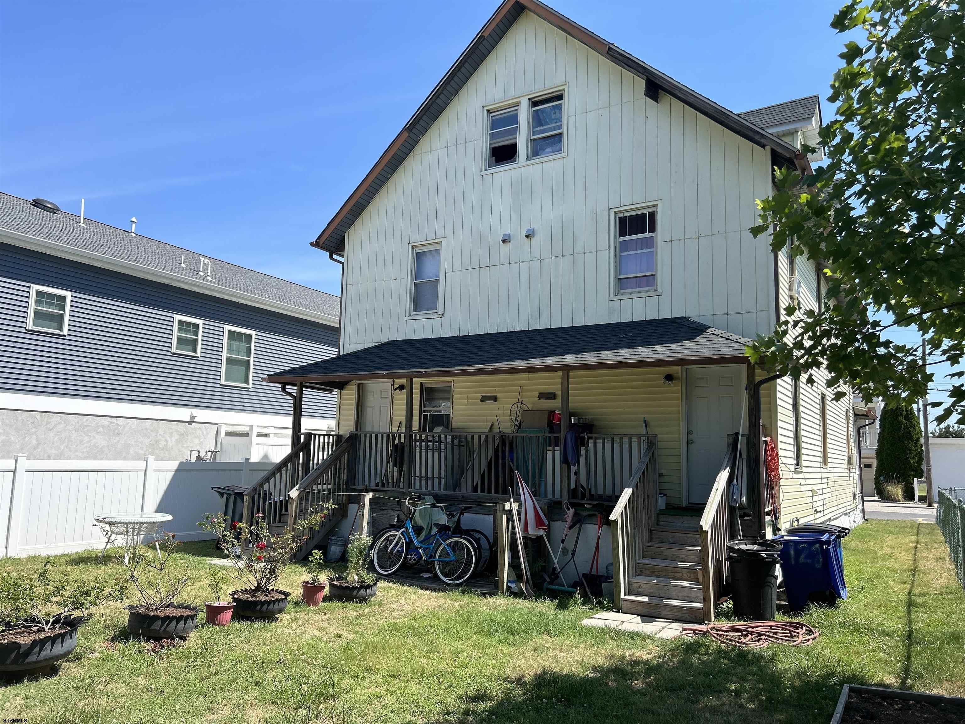 128-130 W Spicer