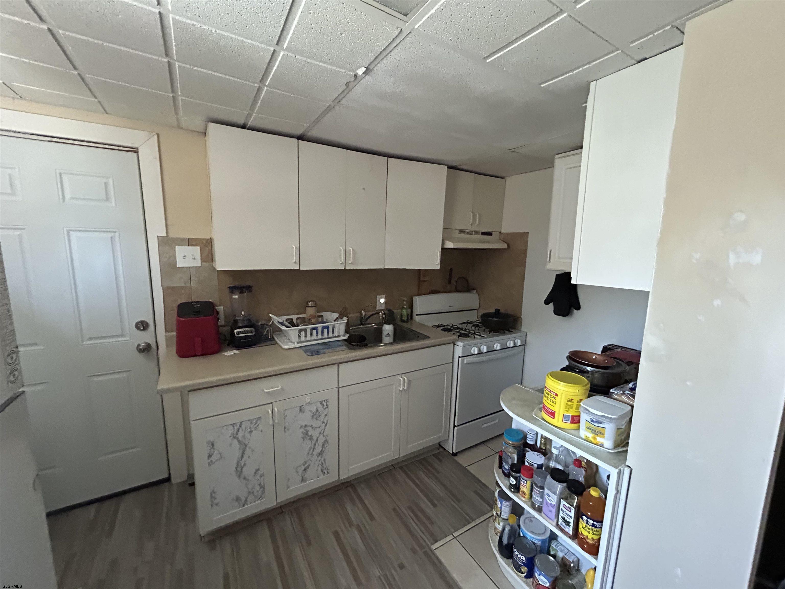128-130 W Spicer