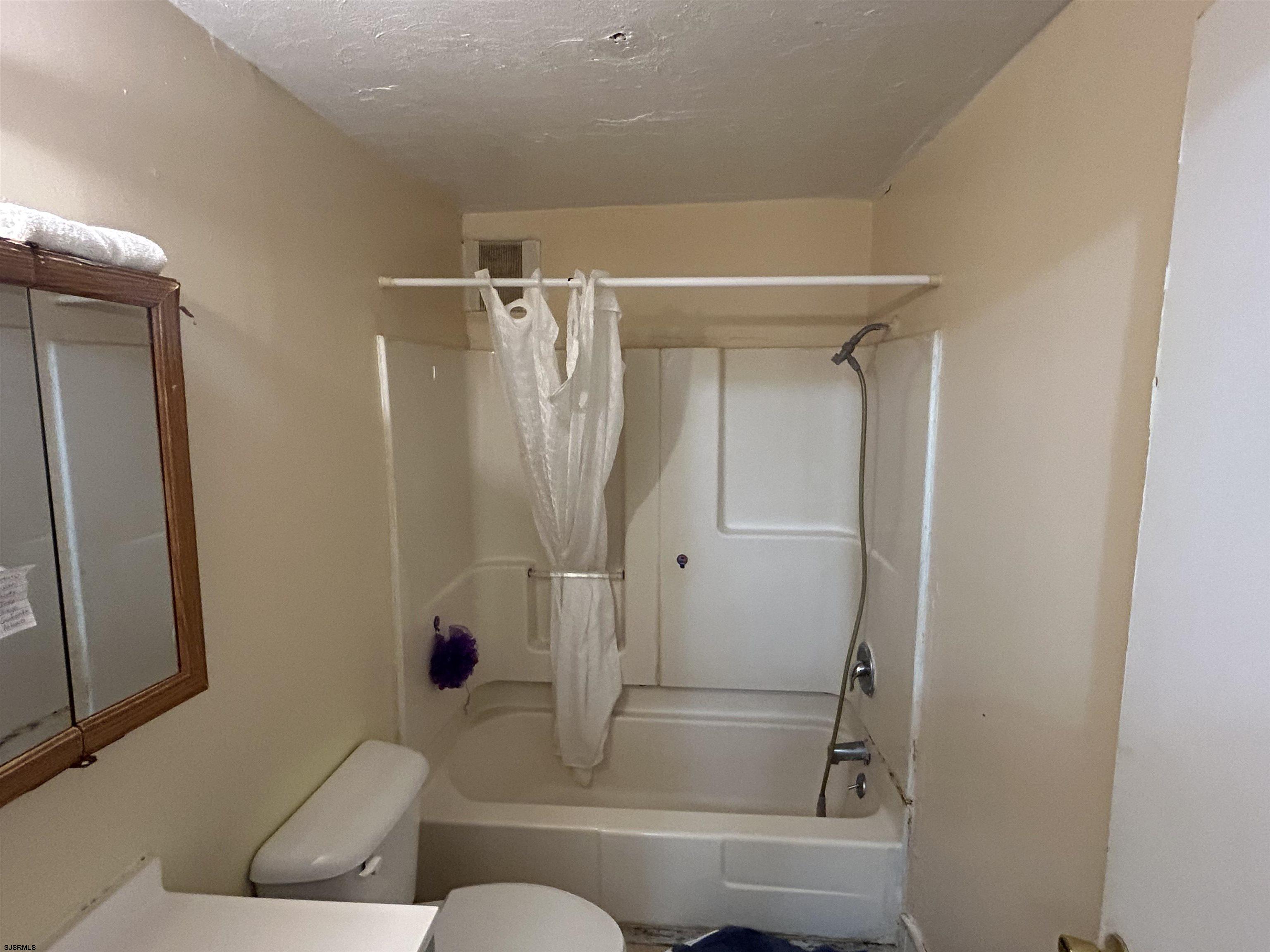 128-130 W Spicer