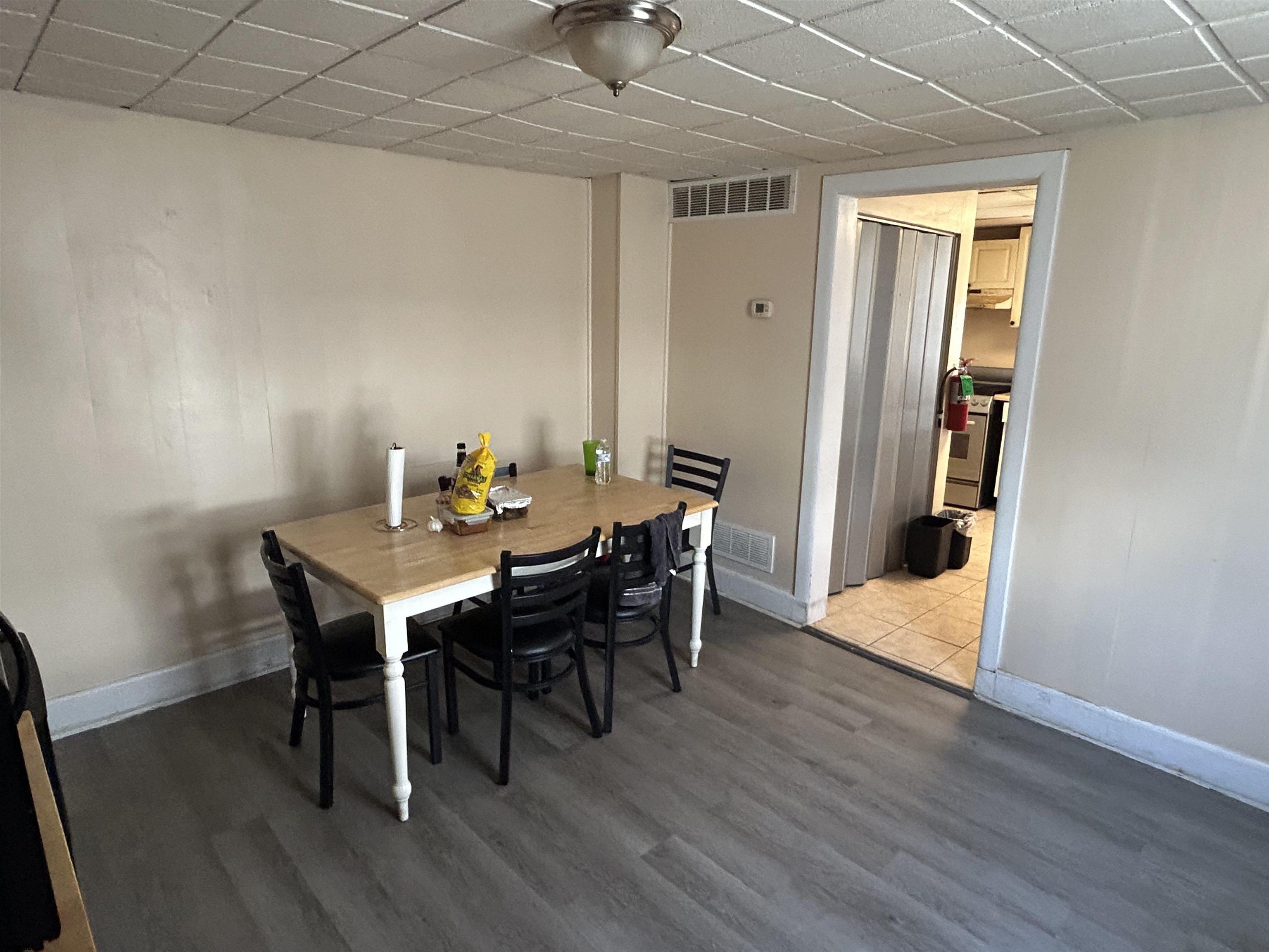 128-130 W Spicer