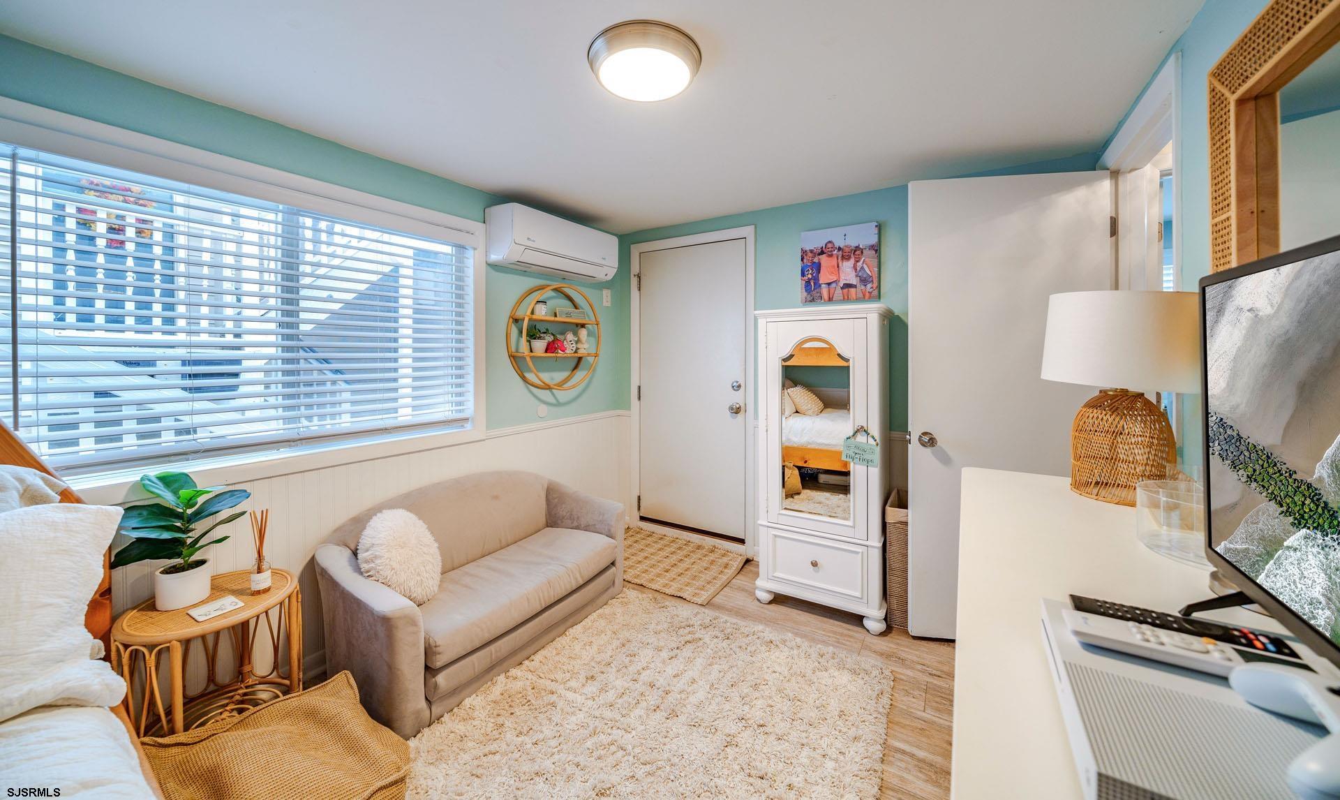 3316 Asbury #1 (A) Ave Unit: 1 (A)