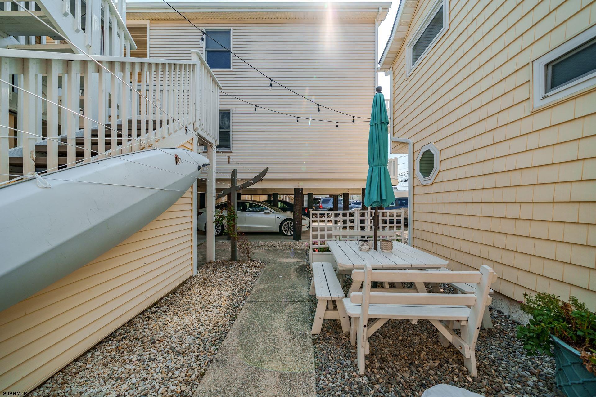 3316 Asbury #1 (A) Ave Unit: 1 (A)