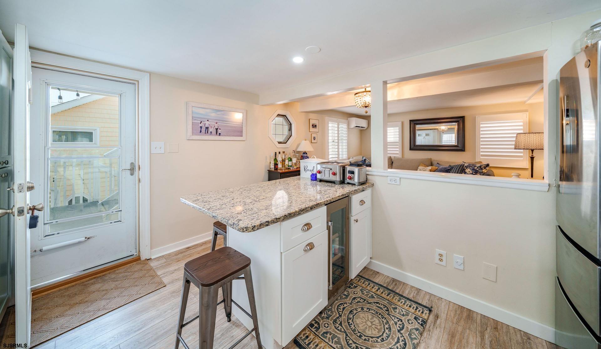 3316 Asbury #1 (A) Ave Unit: 1 (A)
