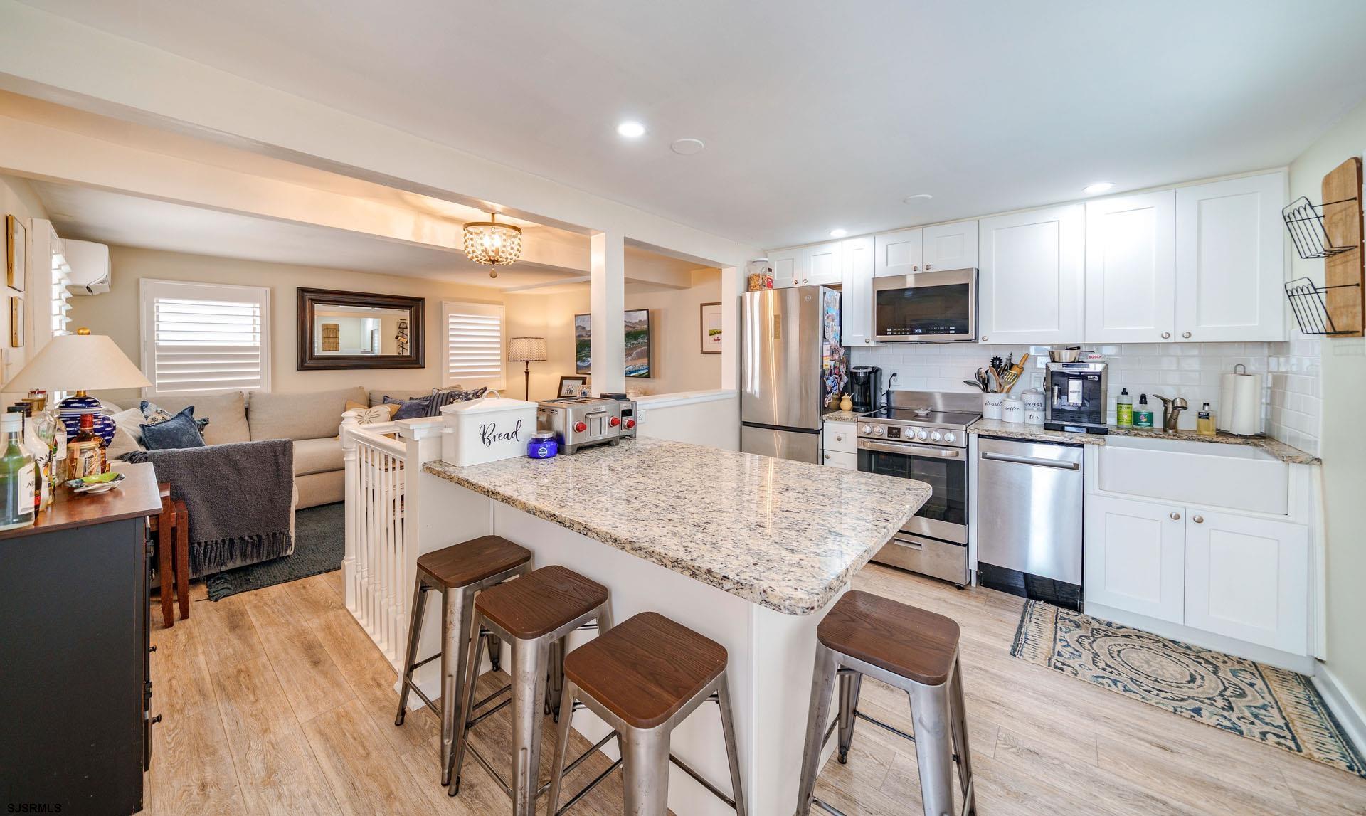 3316 Asbury #1 (A) Ave Unit: 1 (A)