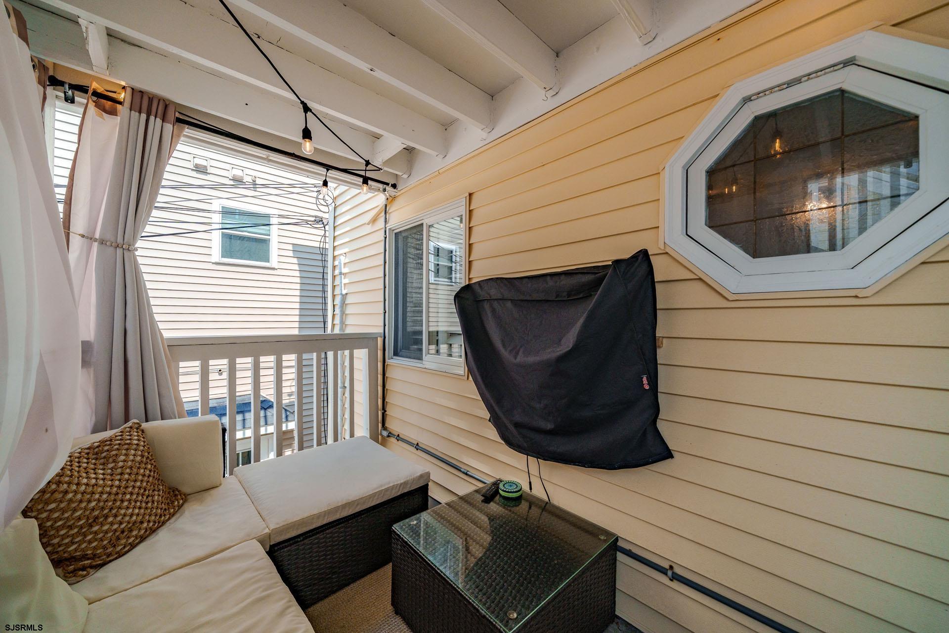 3316 Asbury #1 (A) Ave Unit: 1 (A)