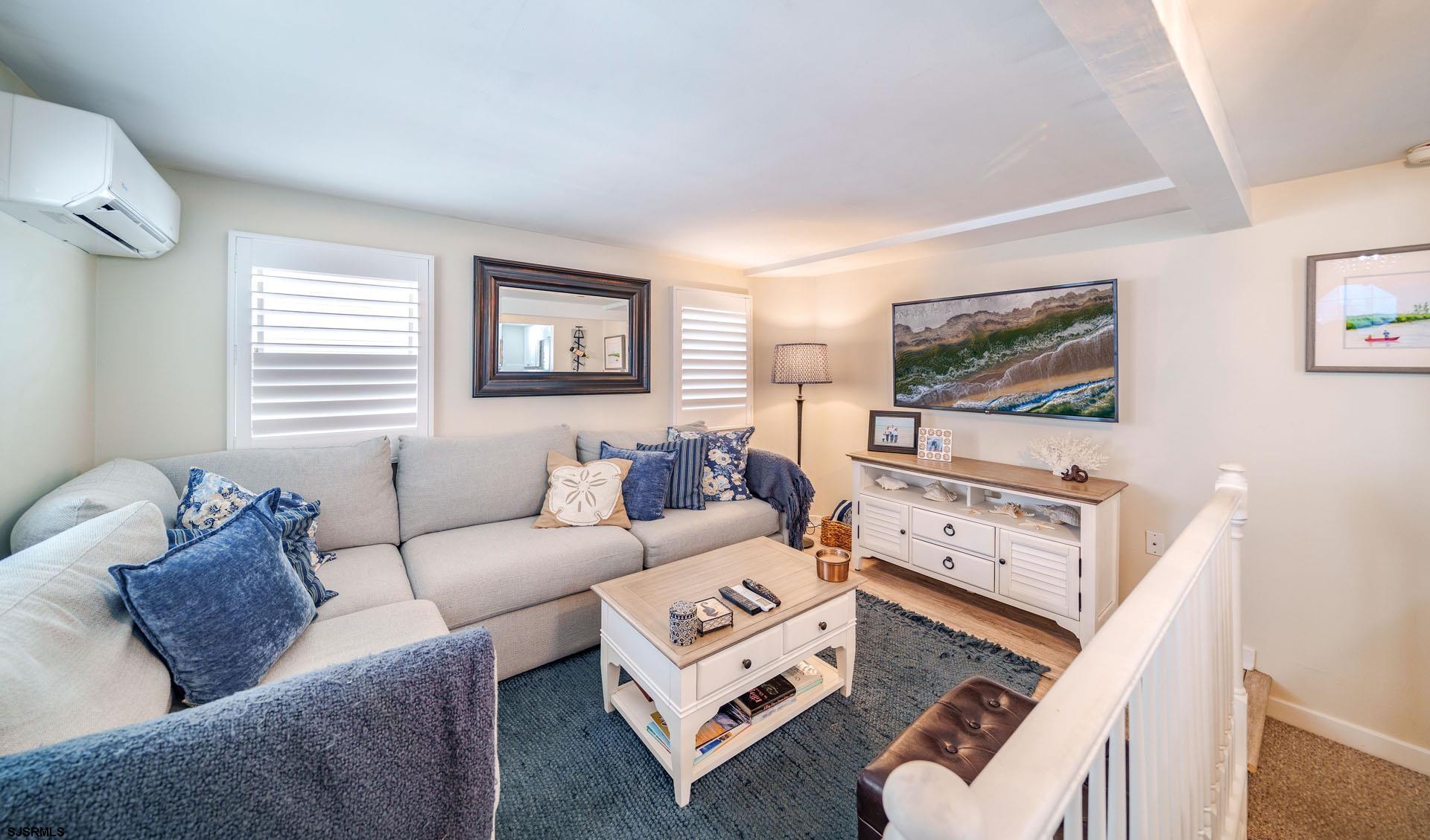 3316 Asbury #1 (A) Ave Unit: 1 (A)