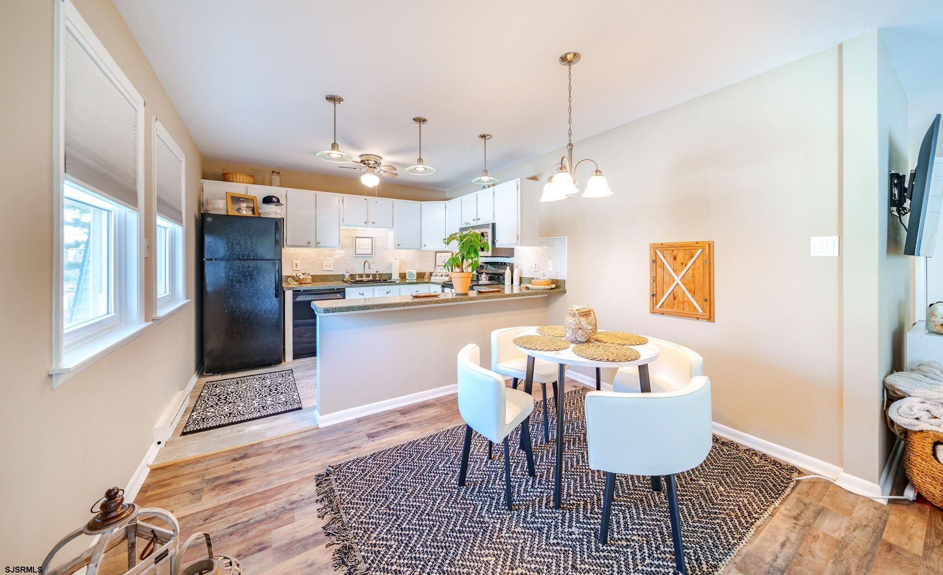 2734 Bay Ave Unit: 2734