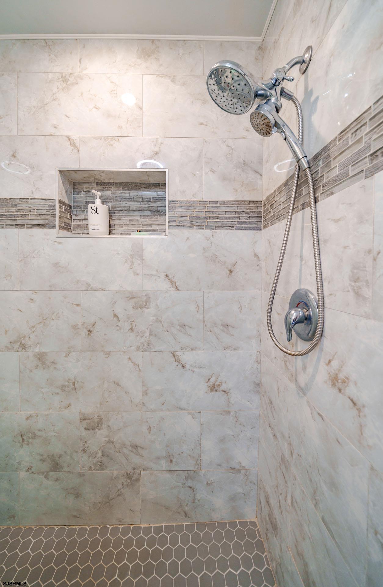 2734 Bay Ave Unit: 2734