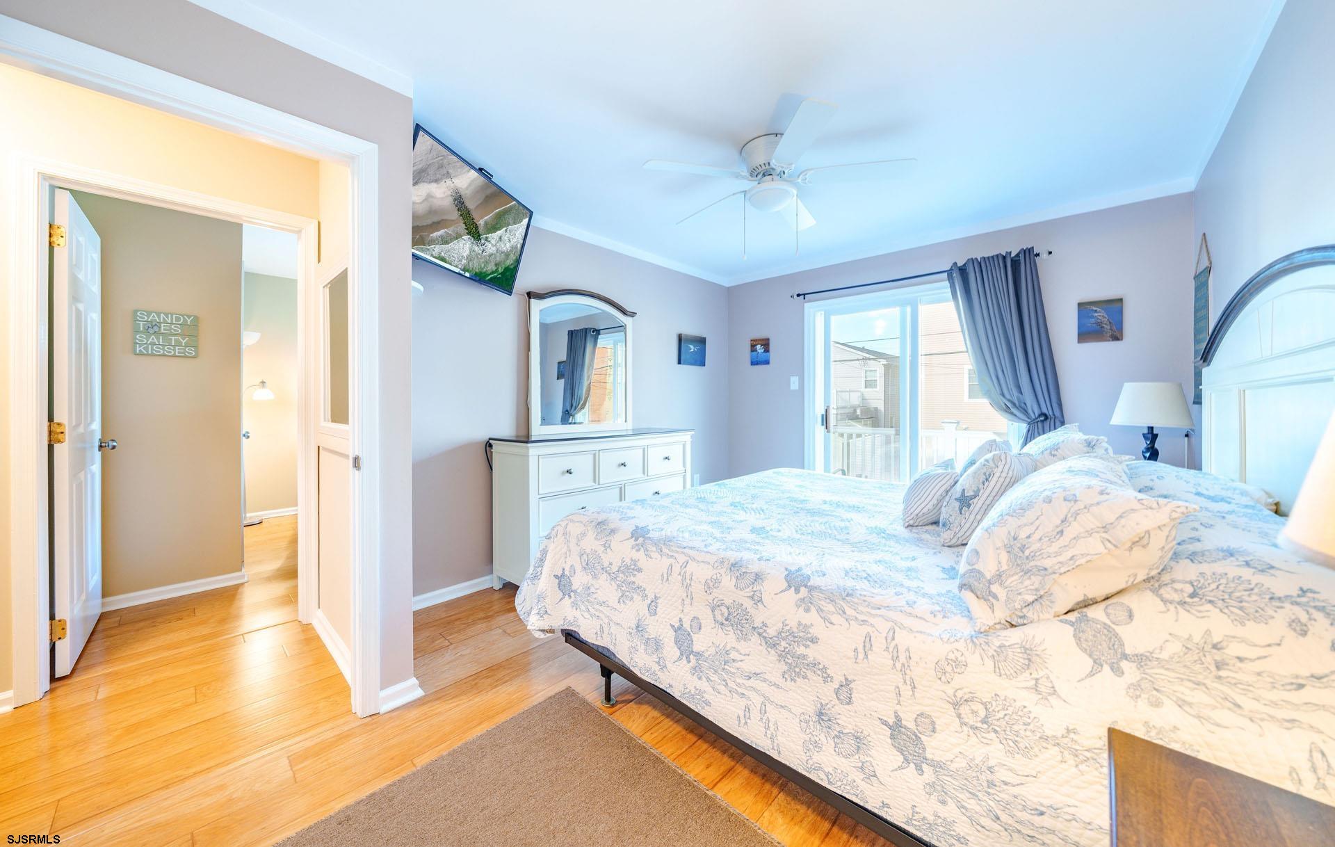 3824 Asbury Ave. Unit: 1