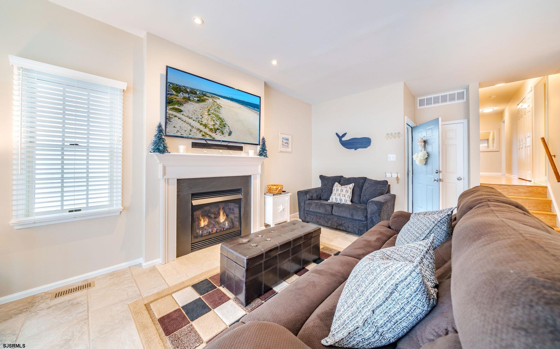 3824 Asbury Ave. Unit: 1