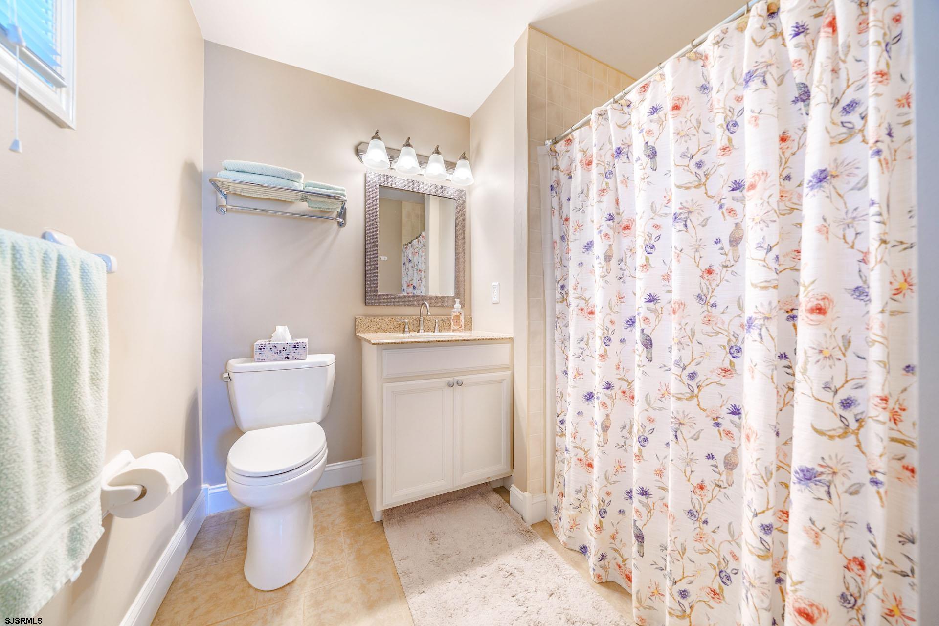 3824 Asbury Ave. Unit: 1