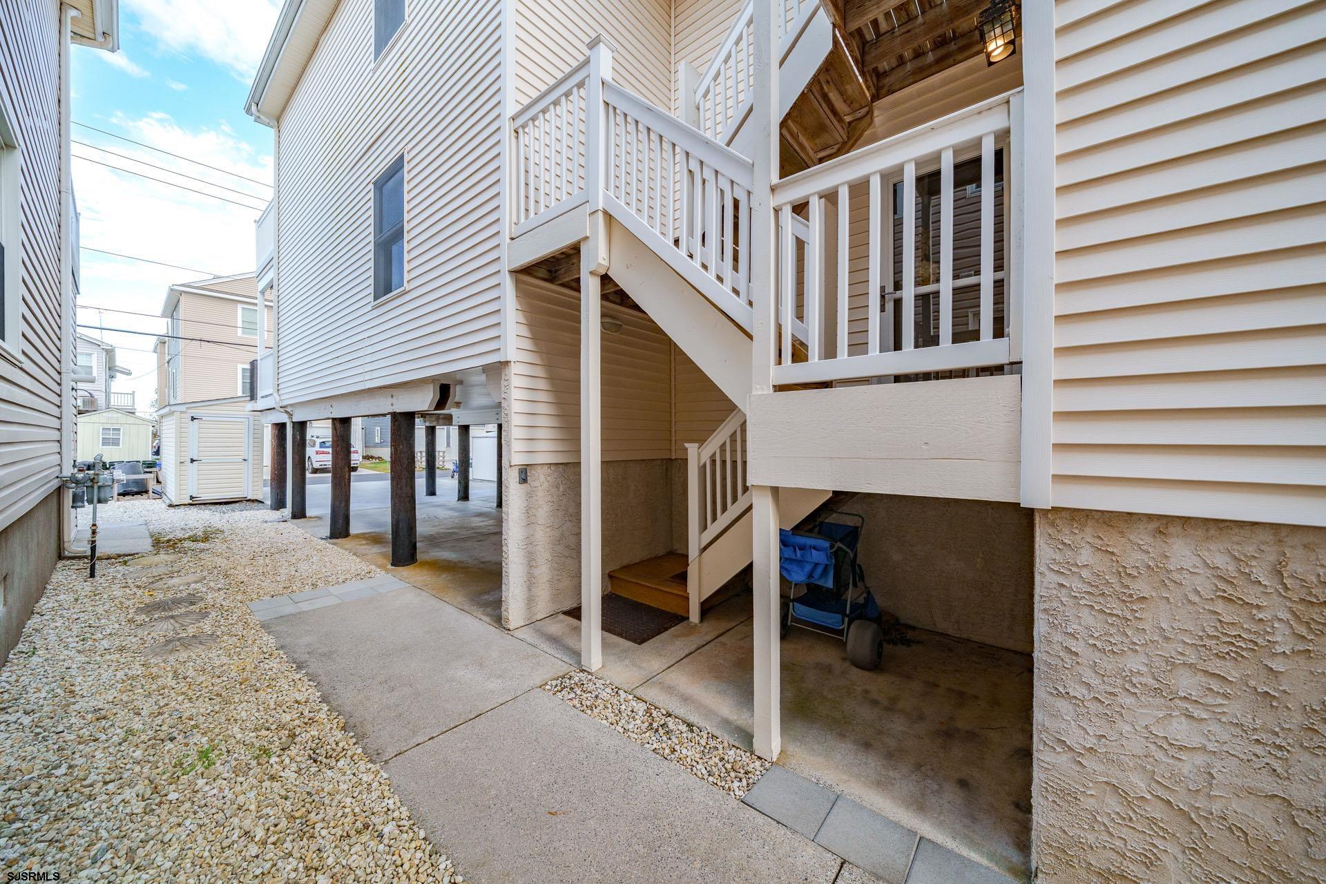 3824 Asbury Ave. Unit: 1