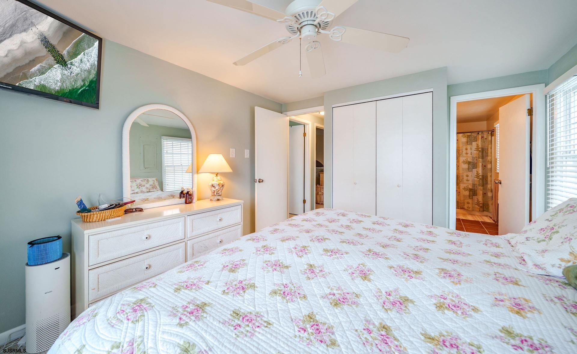 5236 Asbury Ave Unit: 1