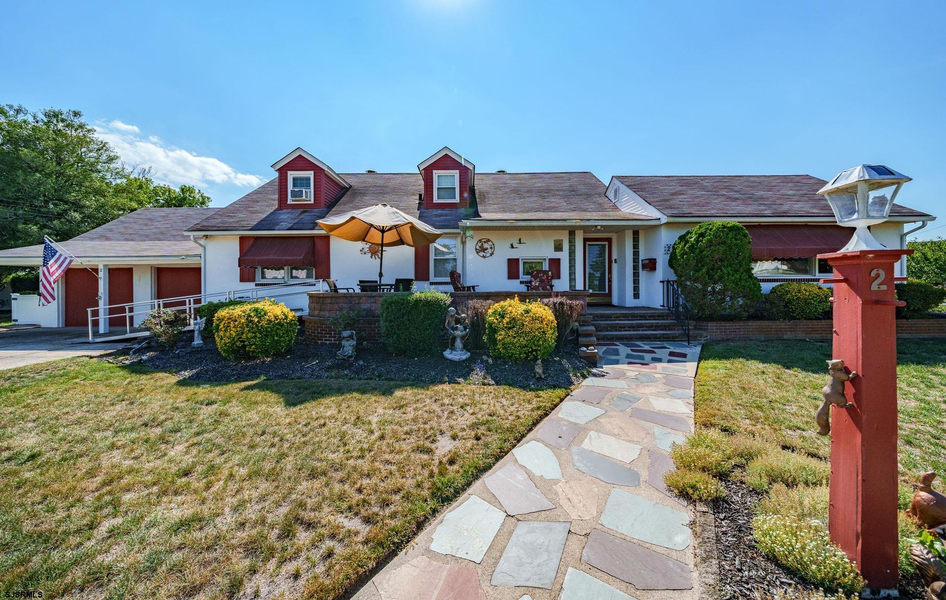 2 Hollytree Road