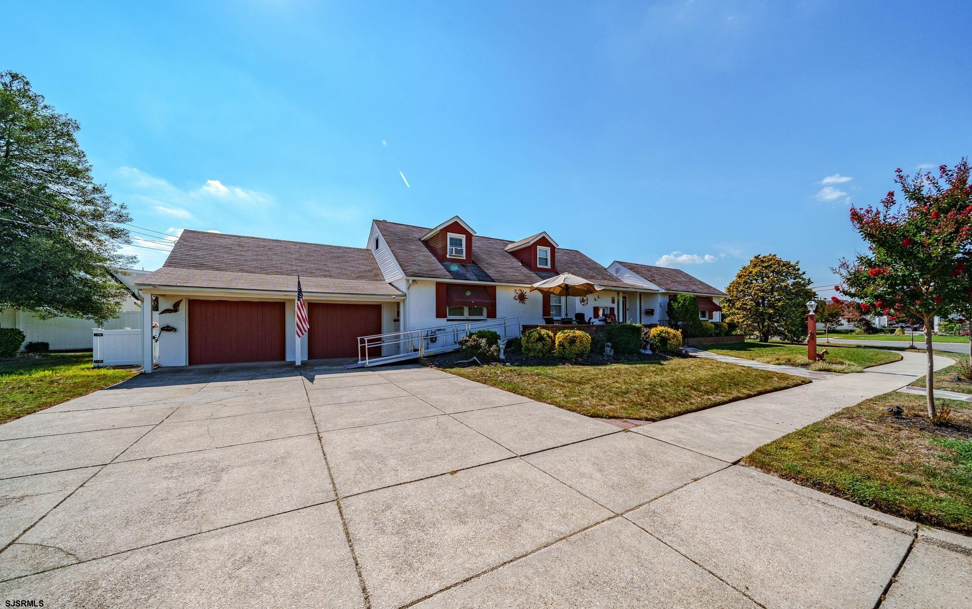 2 Hollytree Road