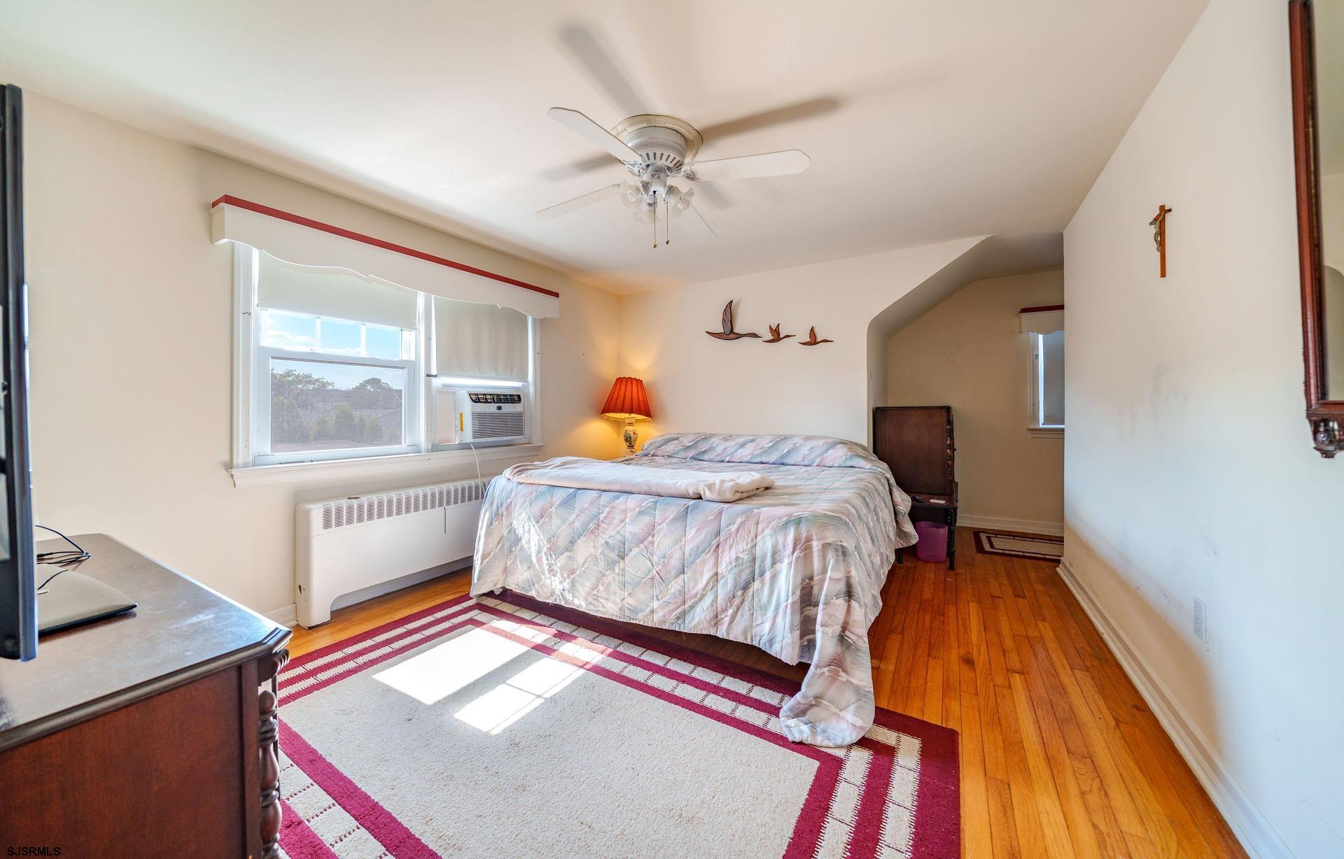 2 Hollytree Road