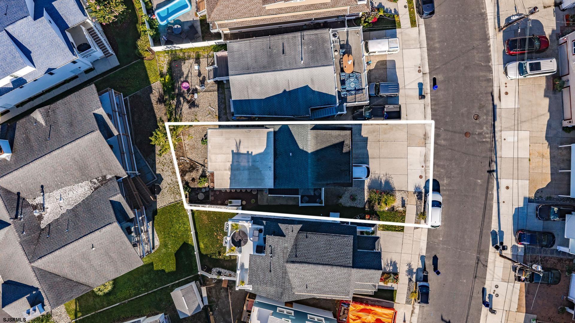 324 W 17th