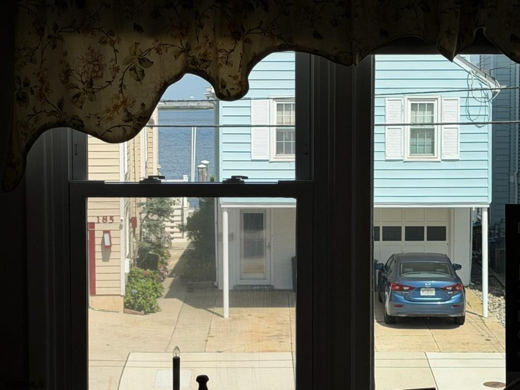 324 W 17th