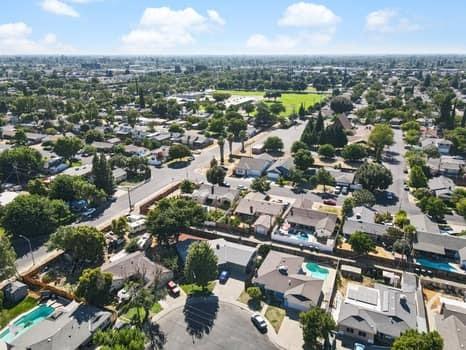 2201 O Farrell Avenue