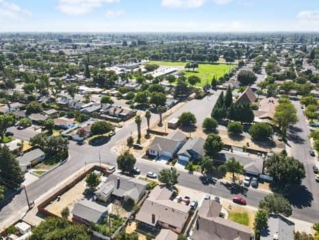 2201 O Farrell Avenue