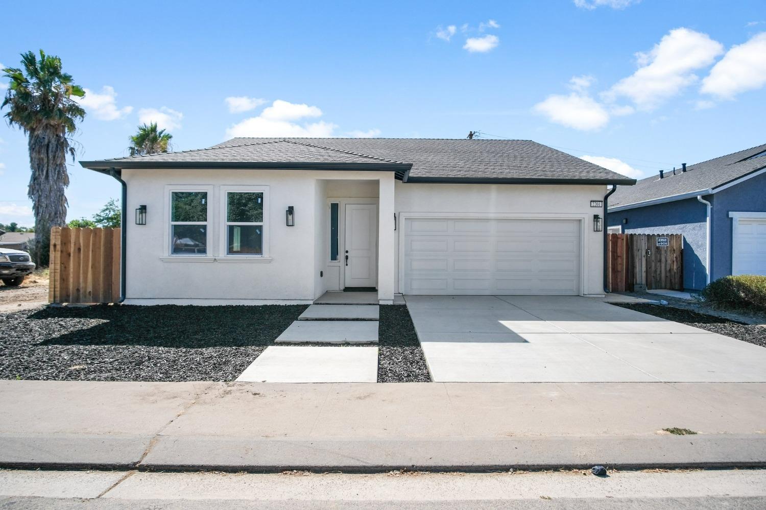 2201 O Farrell Avenue