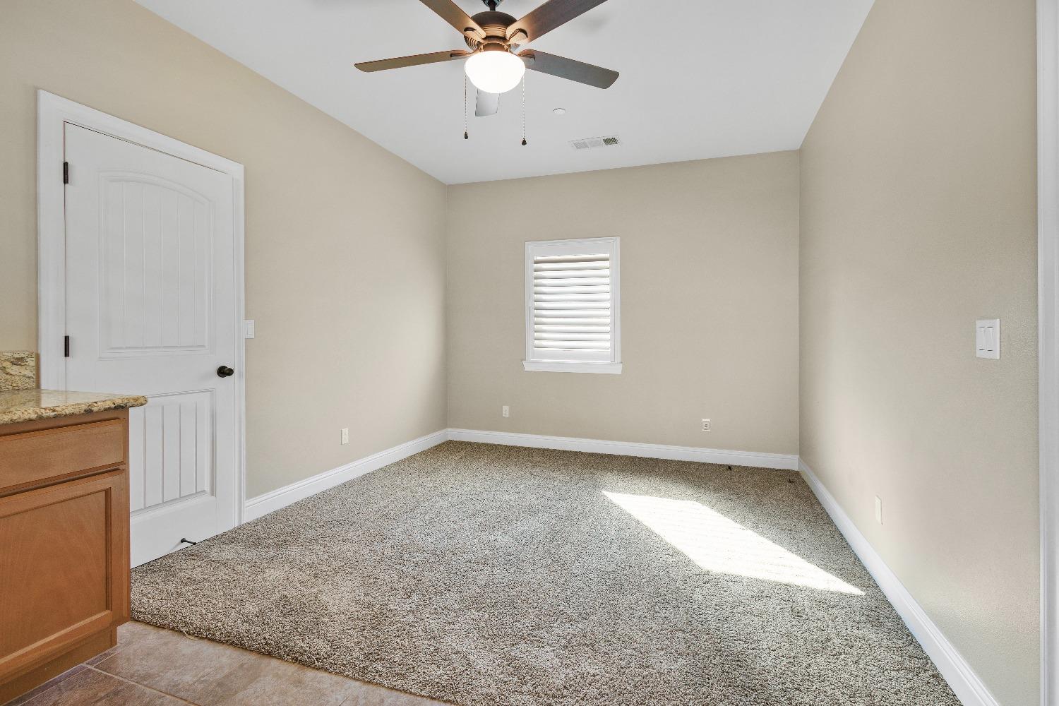 2785 Lexington Avenue