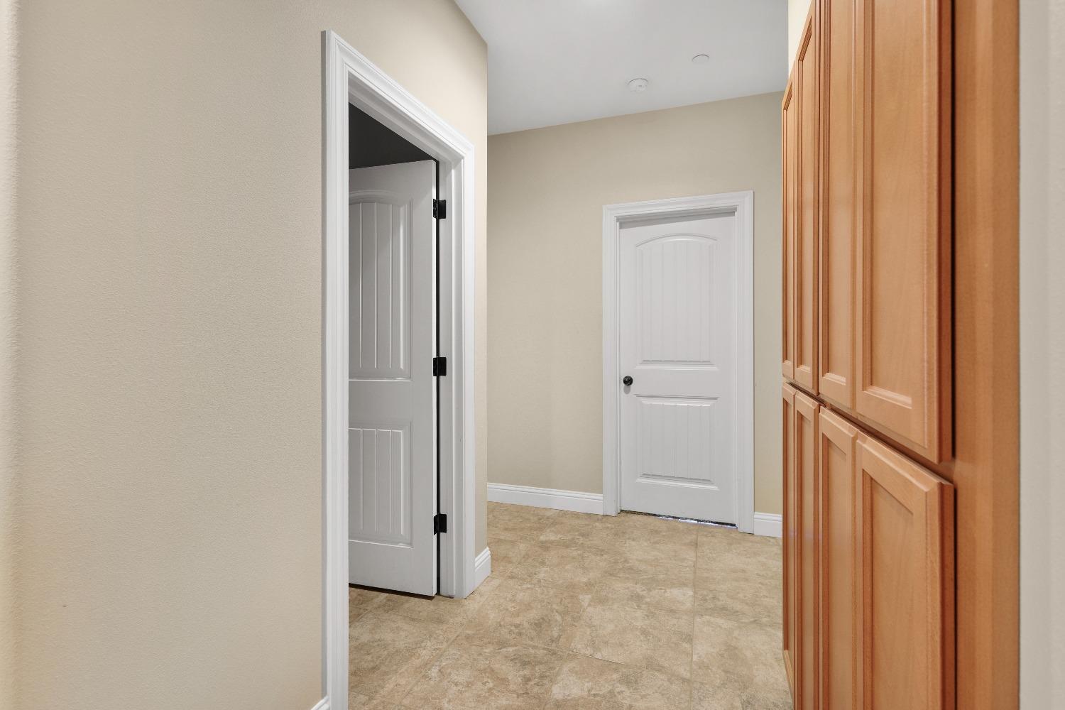 2785 Lexington Avenue