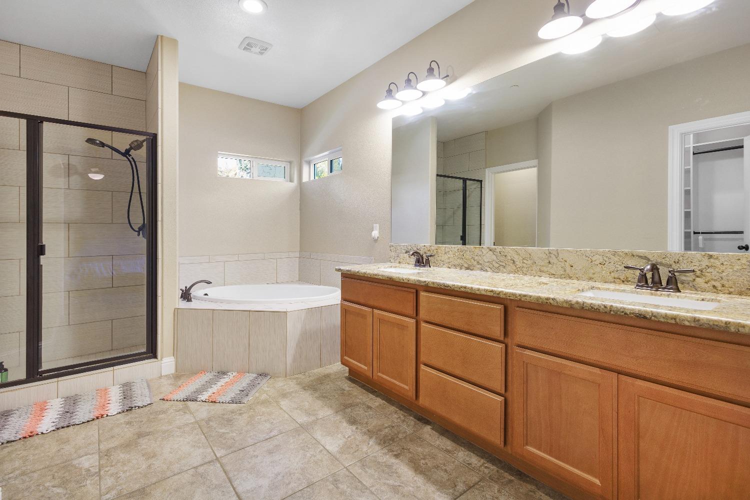 2785 Lexington Avenue