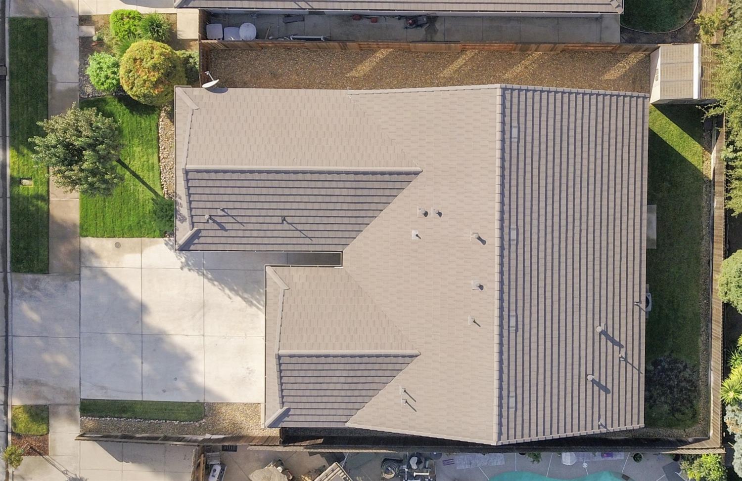 2785 Lexington Avenue