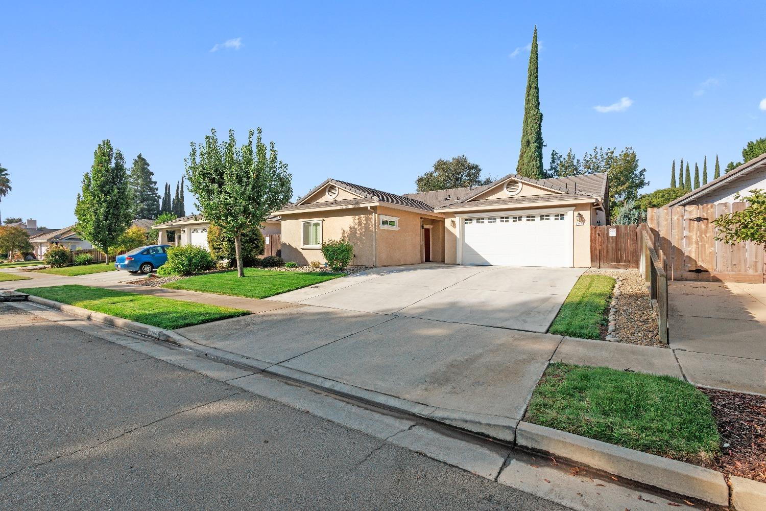 2785 Lexington Avenue