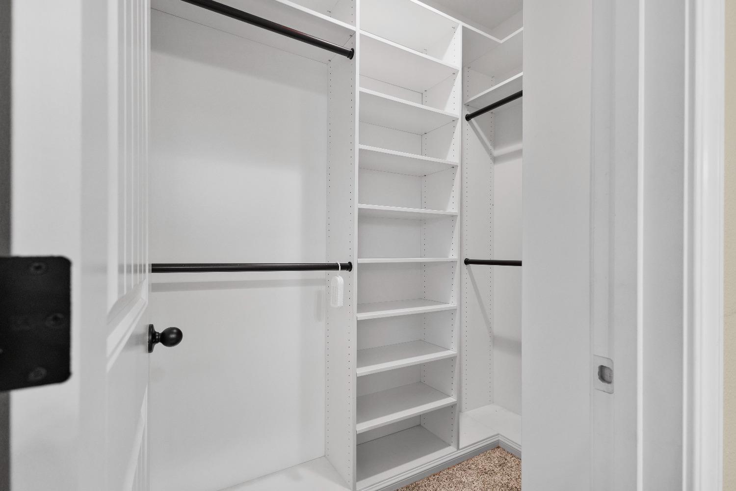 2785 Lexington Avenue