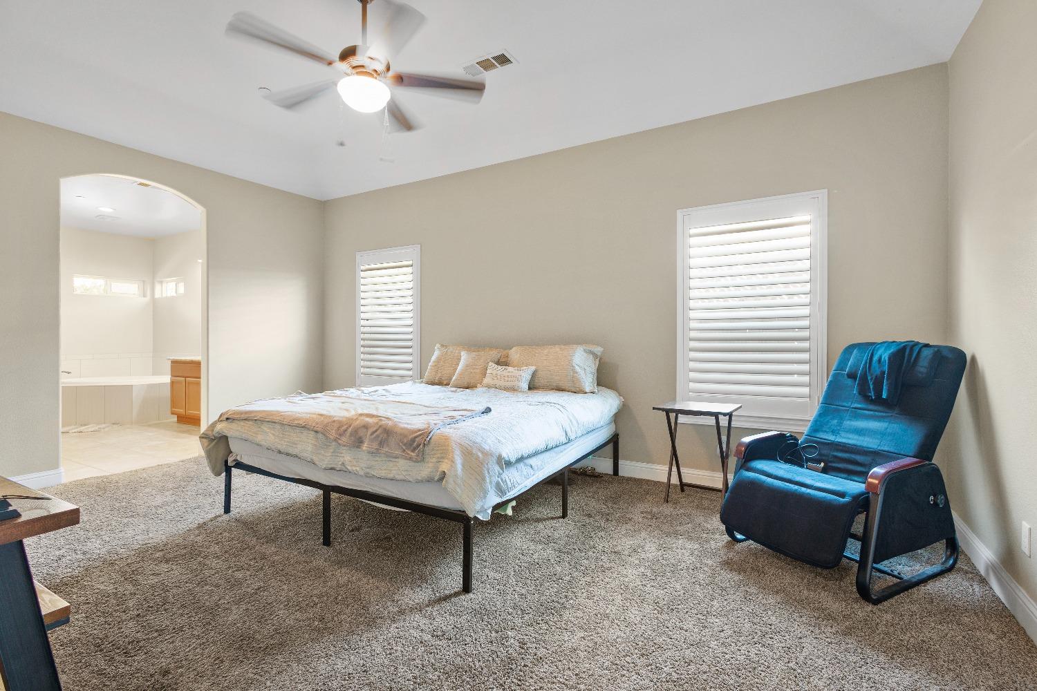 2785 Lexington Avenue