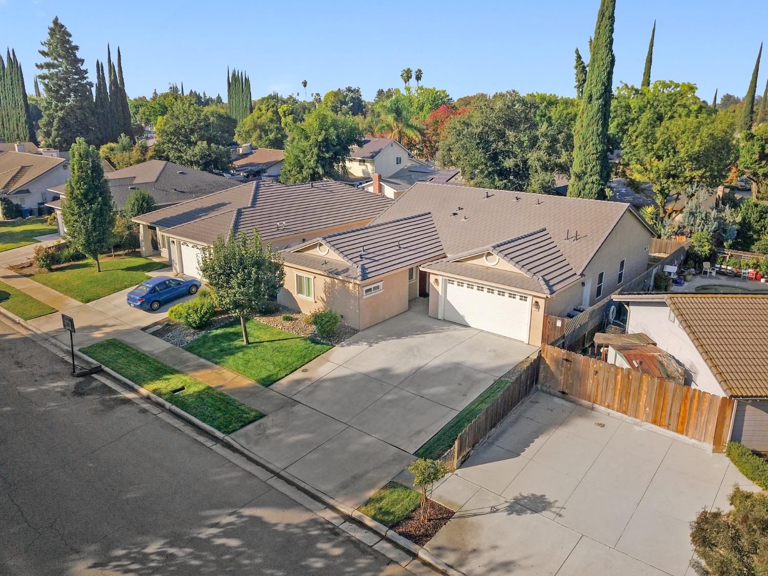 2785 Lexington Avenue