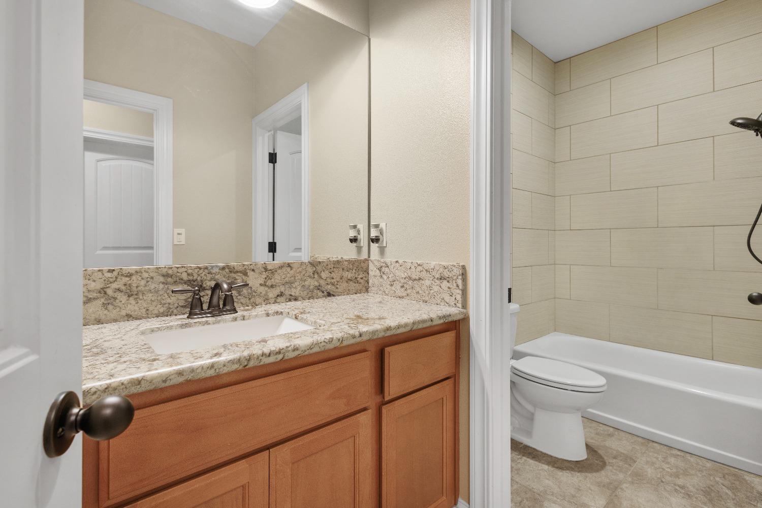 2785 Lexington Avenue