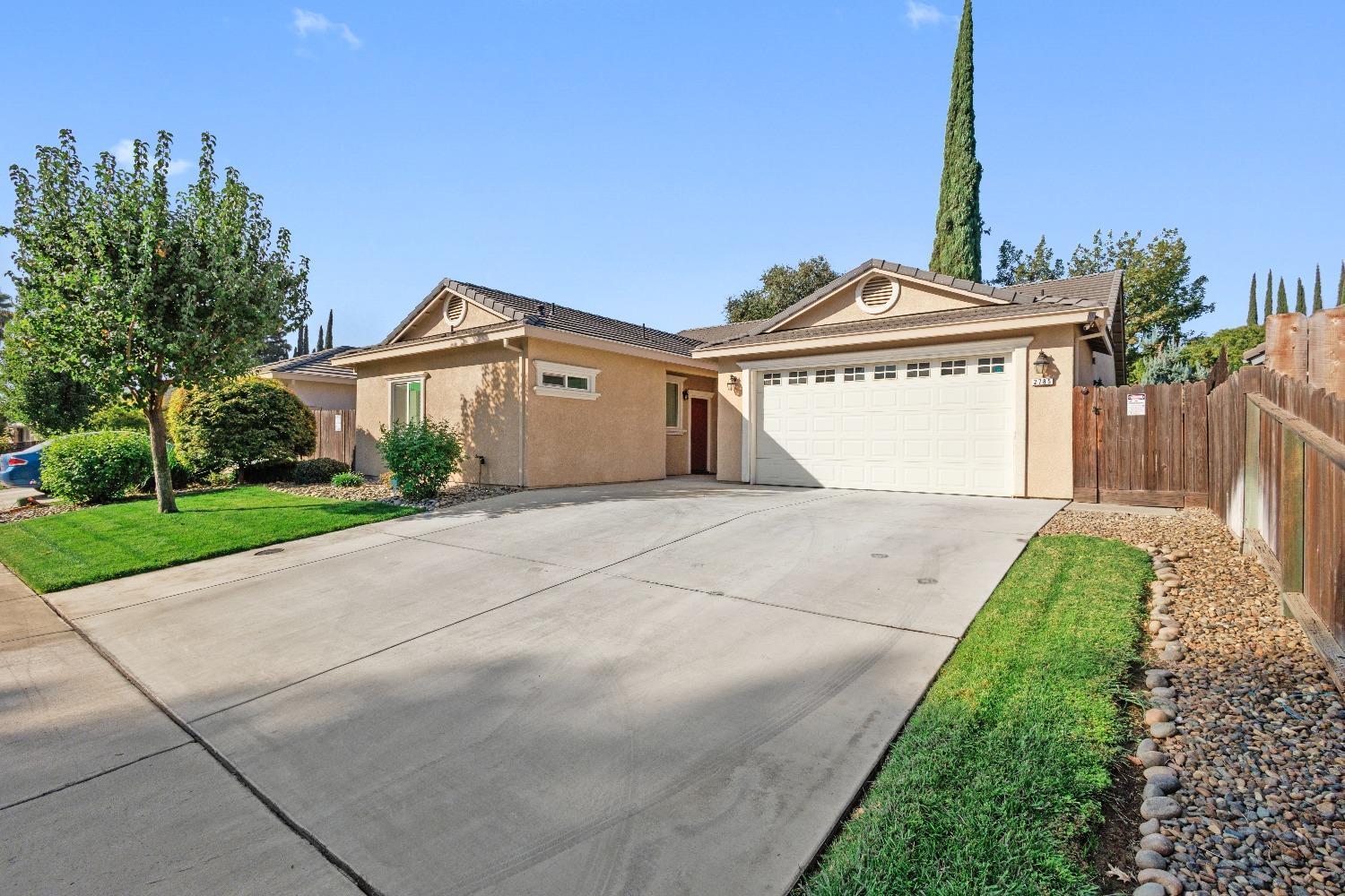 2785 Lexington Avenue