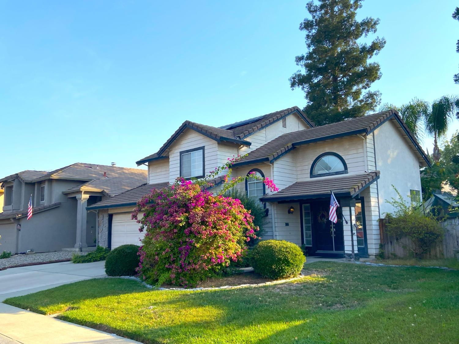 808 Leavenworth Way