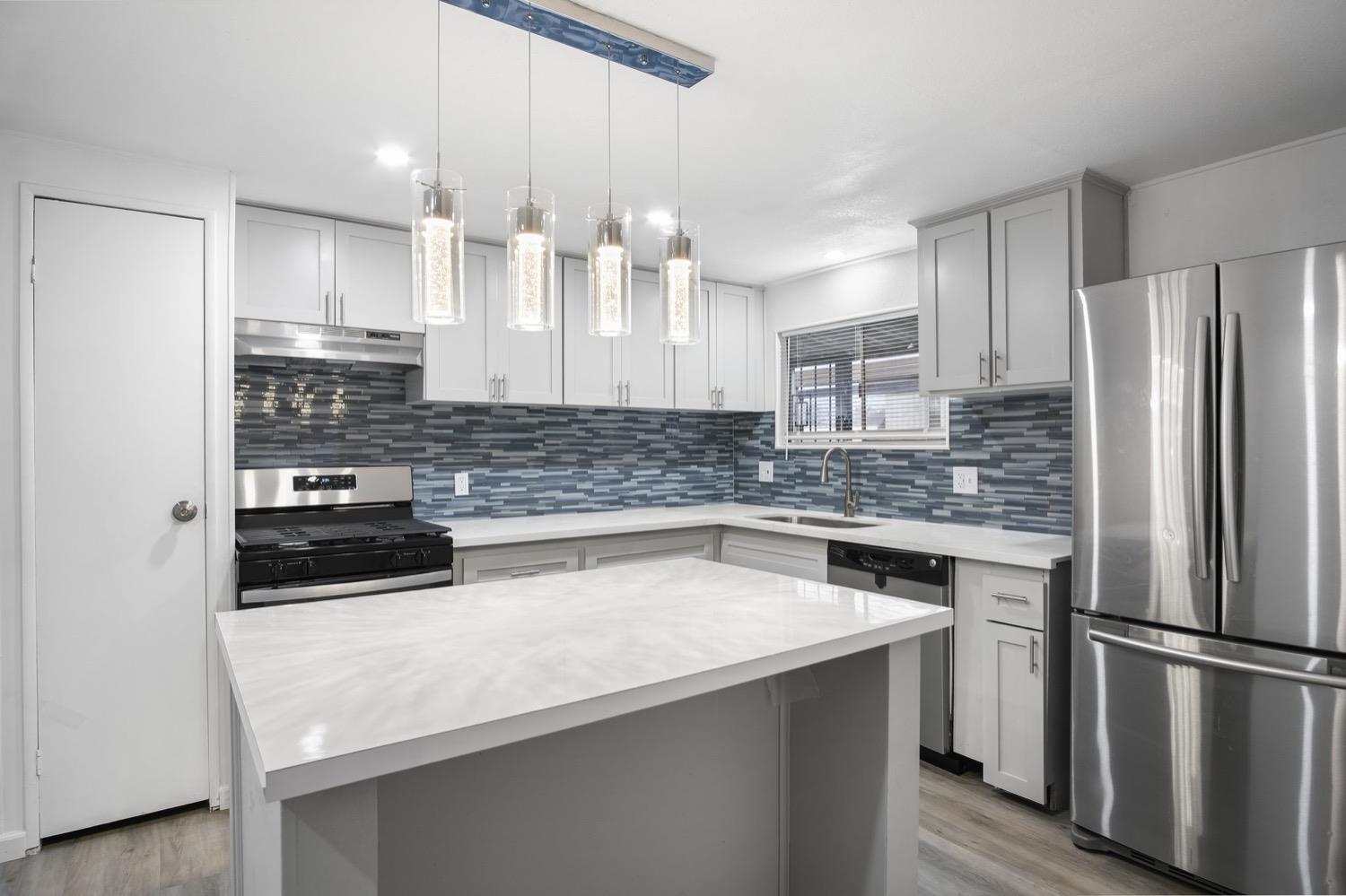 1206 Magic Sands Way