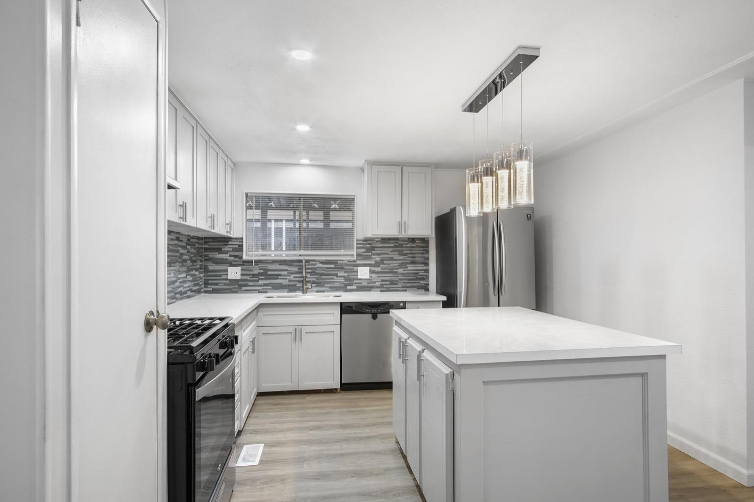 1206 Magic Sands Way